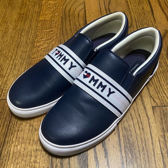 Tommy Hilfiger Lourena Slip On Sneakers - Picture 1 of 8